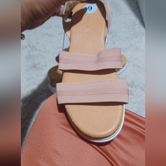 Never worn Olivia and Kate sandals - Picture 3 of 4